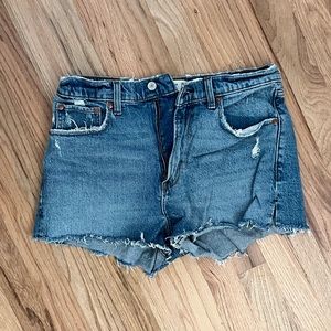 Abercrombie High Rise Mom Short